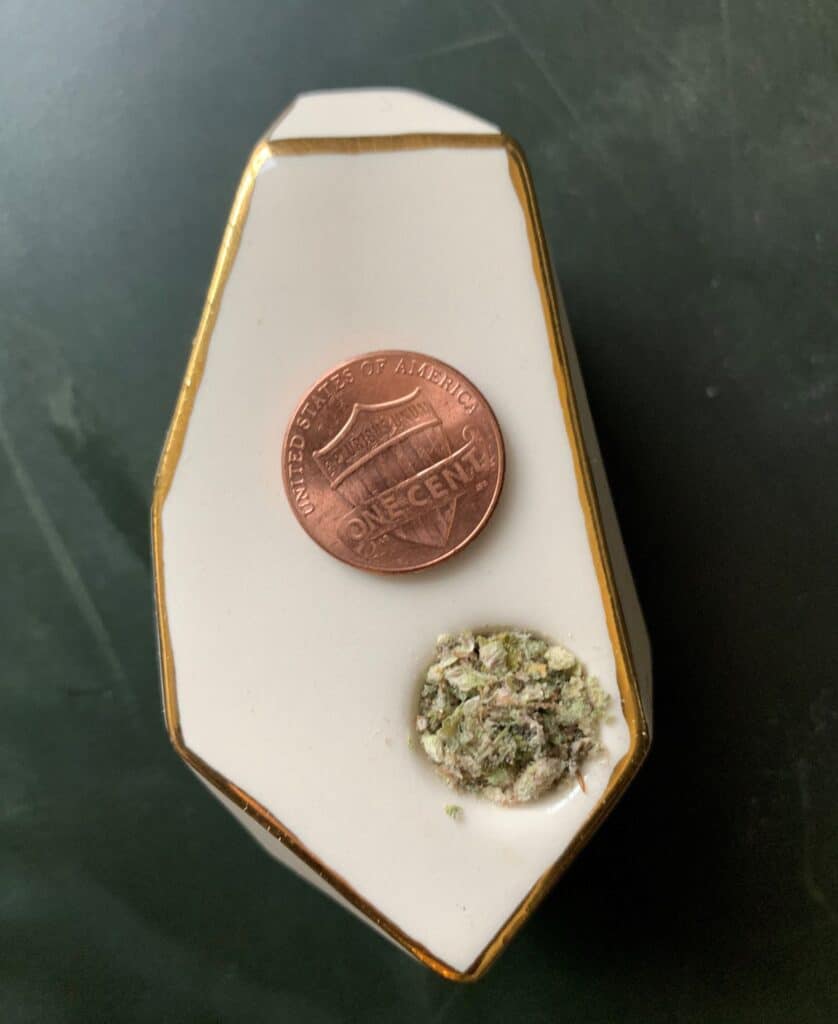 Puffing Pretty On Porcelain Hand Pipes From Stonedware 25 stonedware company handpipe