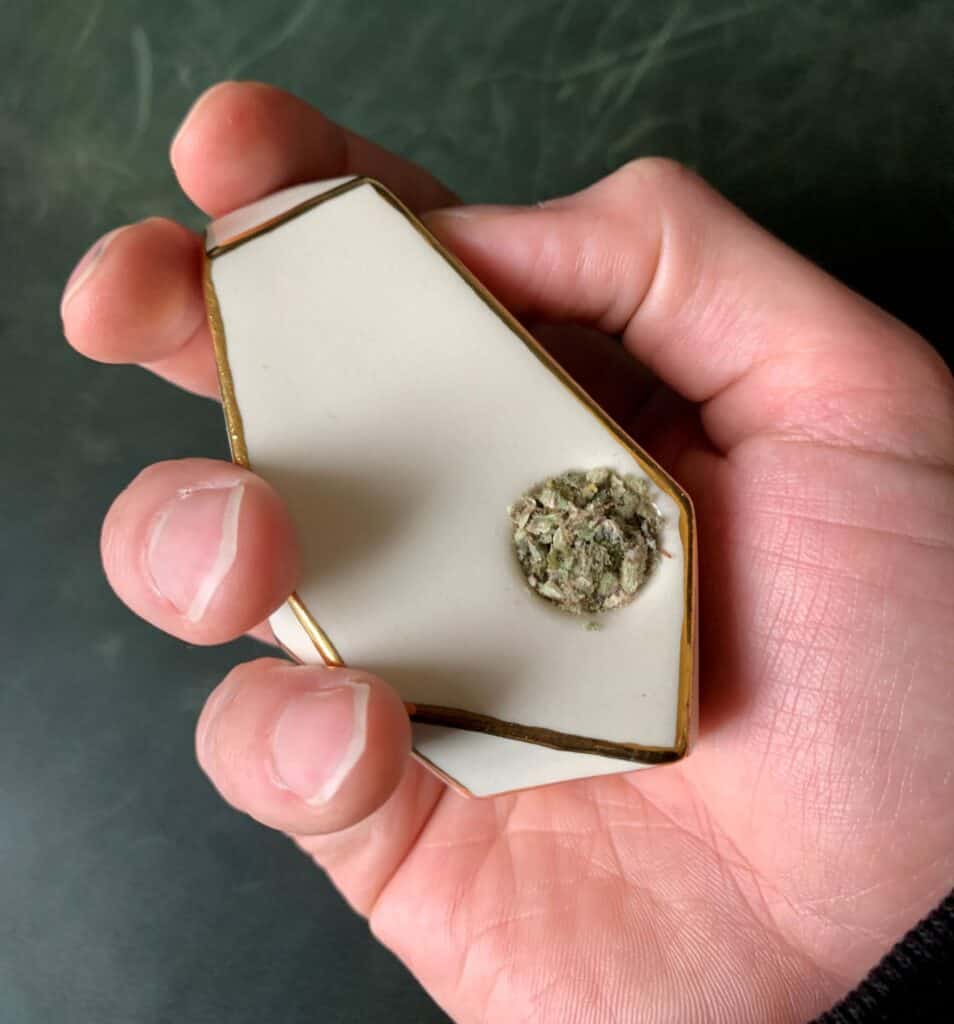 Puffing Pretty On Porcelain Hand Pipes From Stonedware 28 stonedware porcelain hand pipe