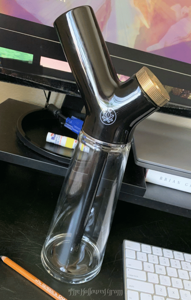 A Cannabis Lover'S Review Of The Heir Waterpipe 29 heir size 13 waterpipe